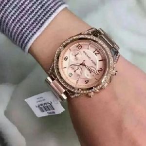 $275 MICHAEL KORS ROSE GOLD WATCH